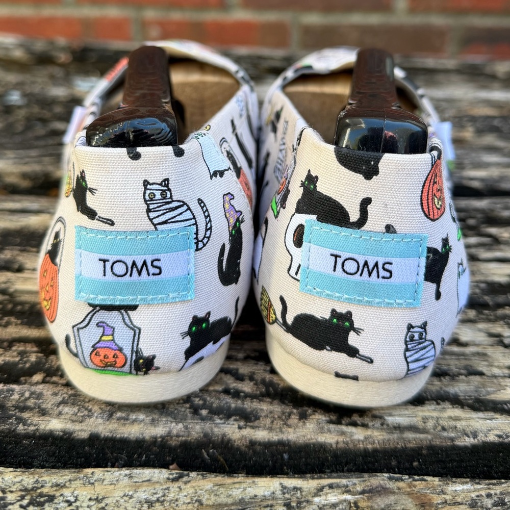 NWOB TOMS "Halloween Cats" Belmont Sz 6.5 Slip On Flats Festive Holiday Shoe F1 - Picture 7 of 14